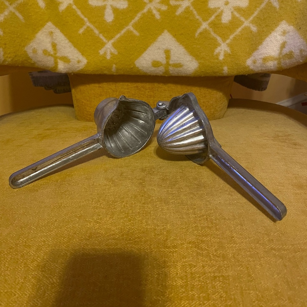 Vintage Aluminum Citrus Juicer